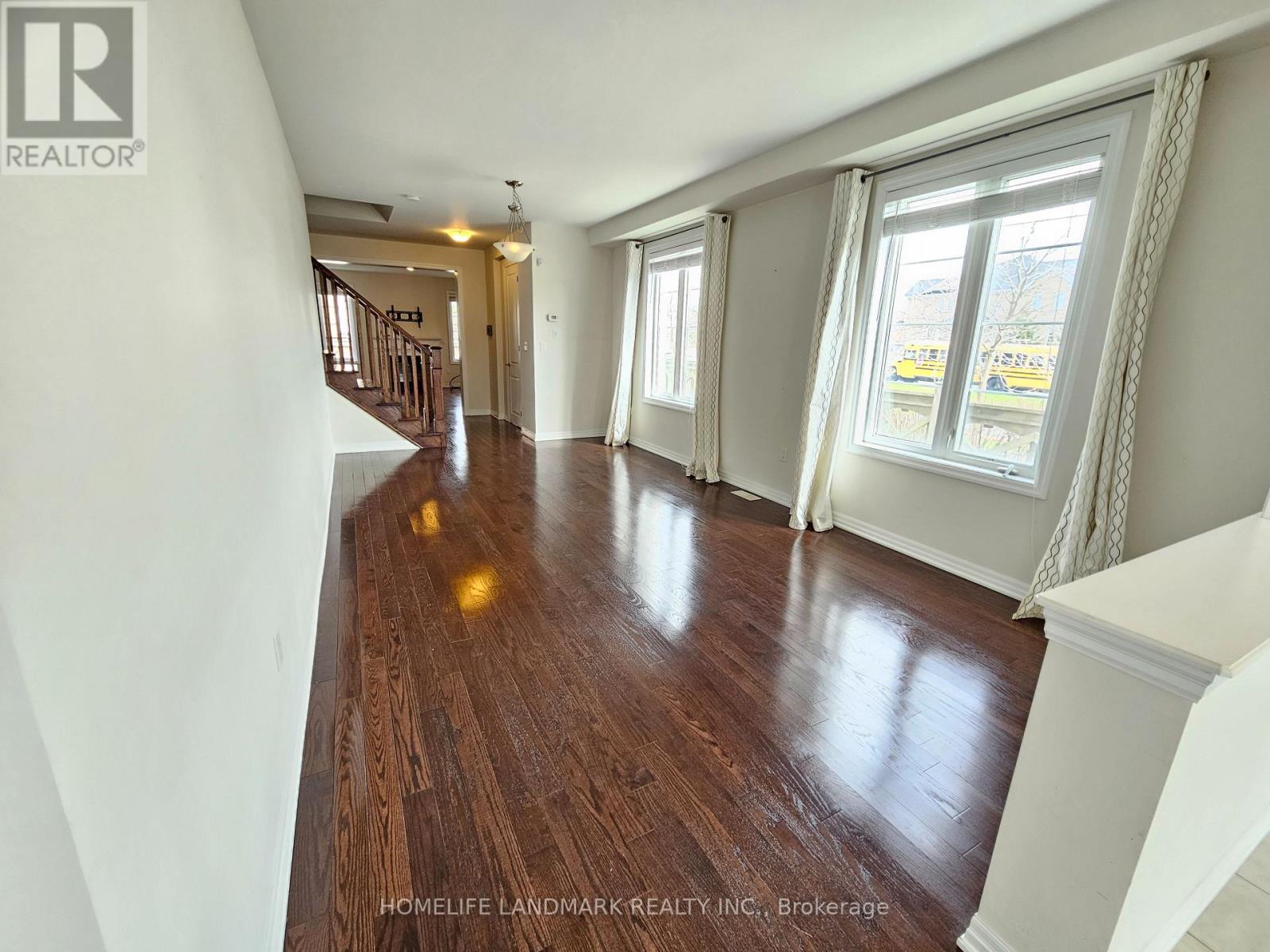 88 BUCKLE CRESCENT, Aurora, Ontario, L4G0T4 — Photo 9