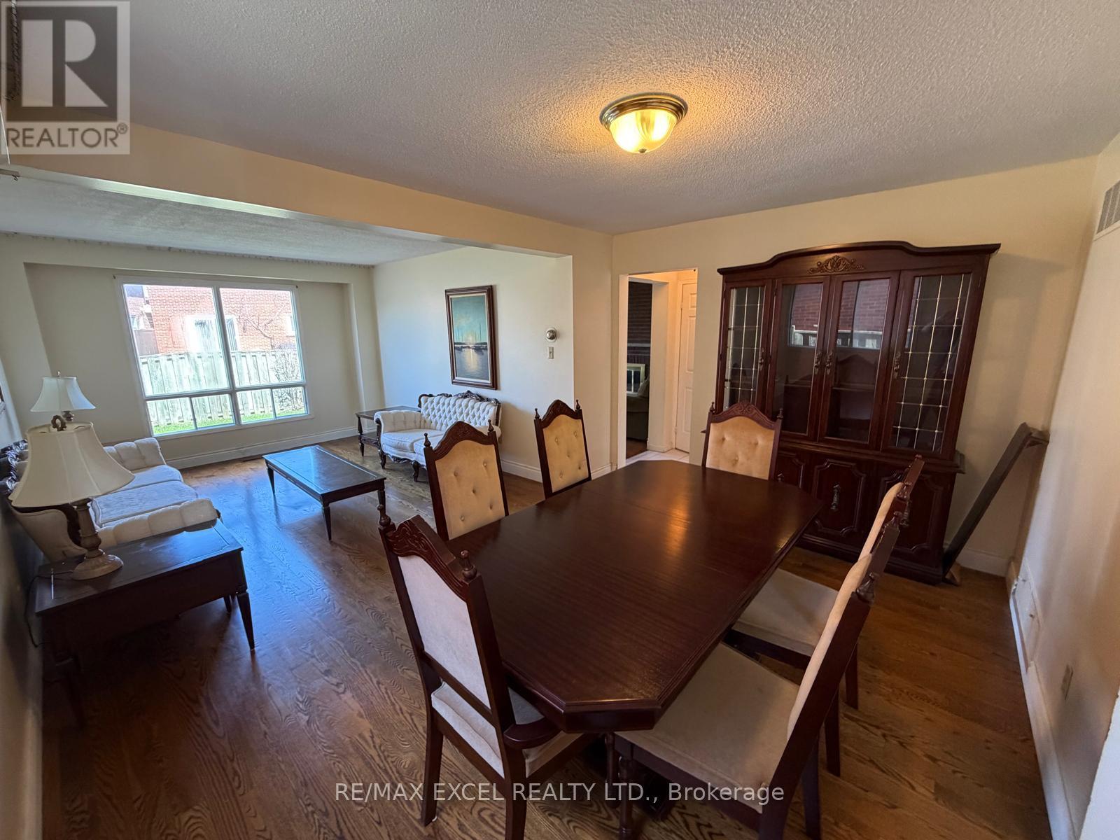 94 PEPPERELL CRESCENT, Markham (Milliken Mills West), Ontario, L3R3G8 — Photo 4