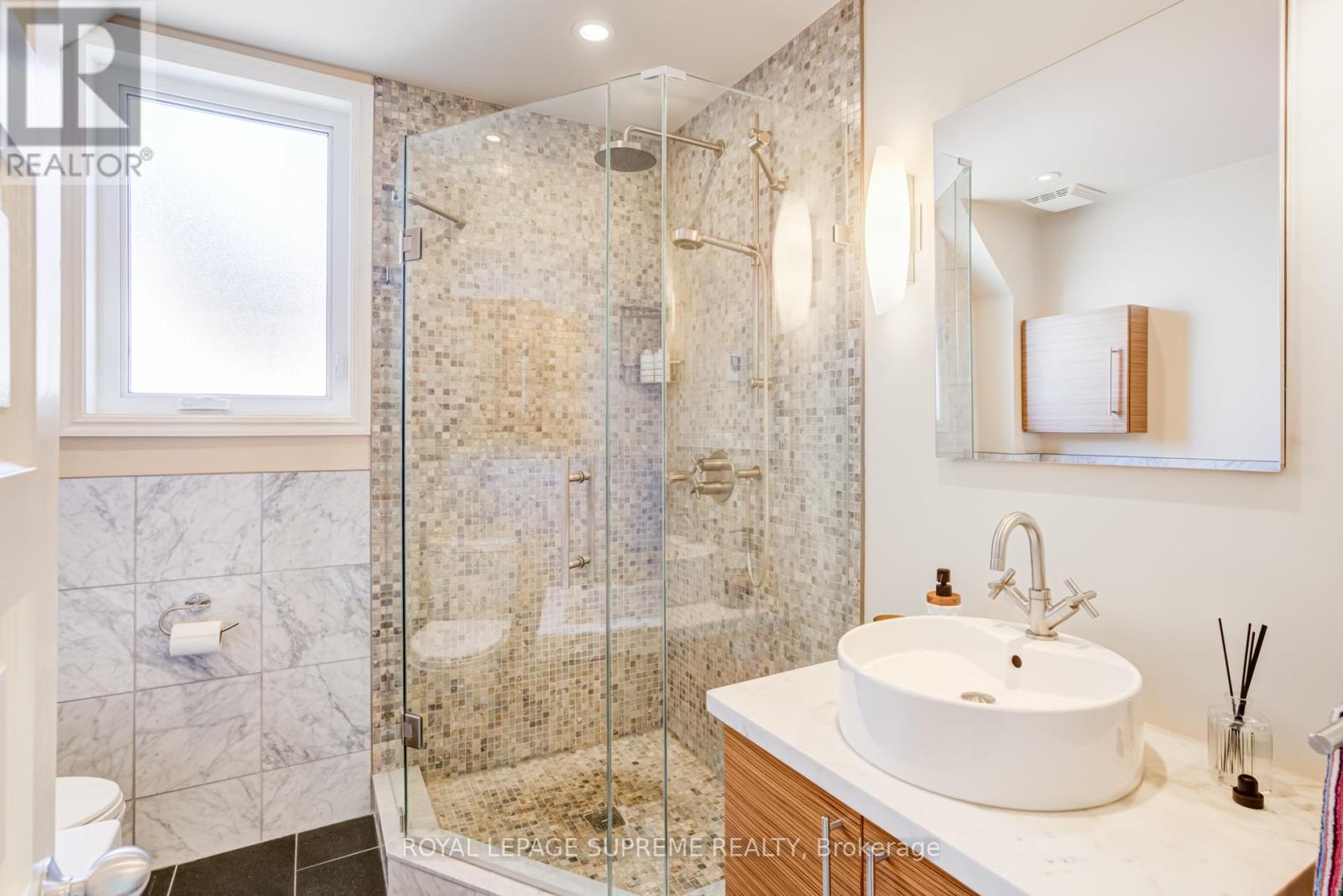 589 GLADSTONE AVENUE, Toronto (Dovercourt-Wallace Emerson-Junction), Ontario, M6H3J3 — Photo 28