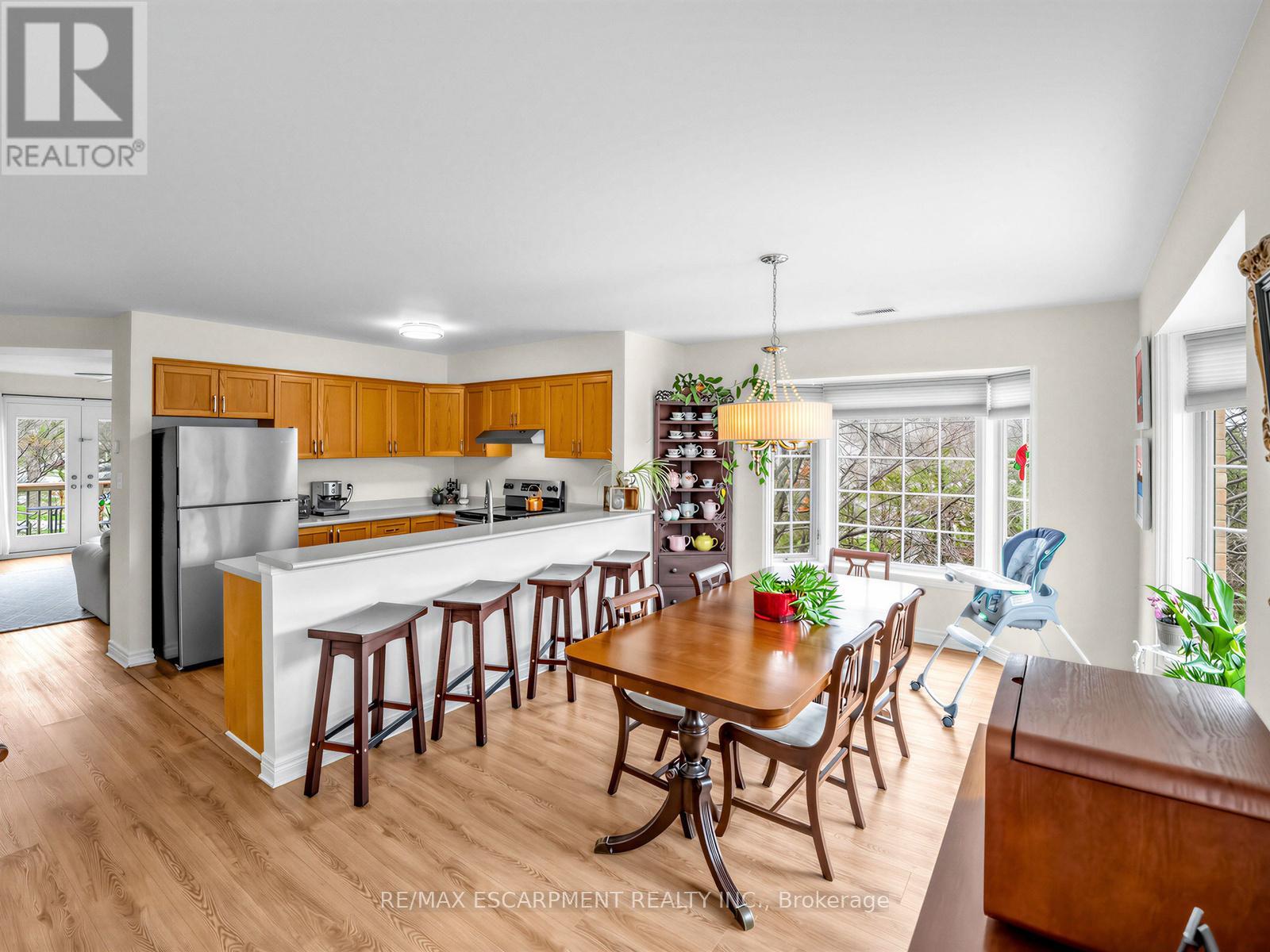 10 - 705 CUMBERLAND AVENUE, Burlington (Roseland), Ontario, L7N3W4 — Photo 11