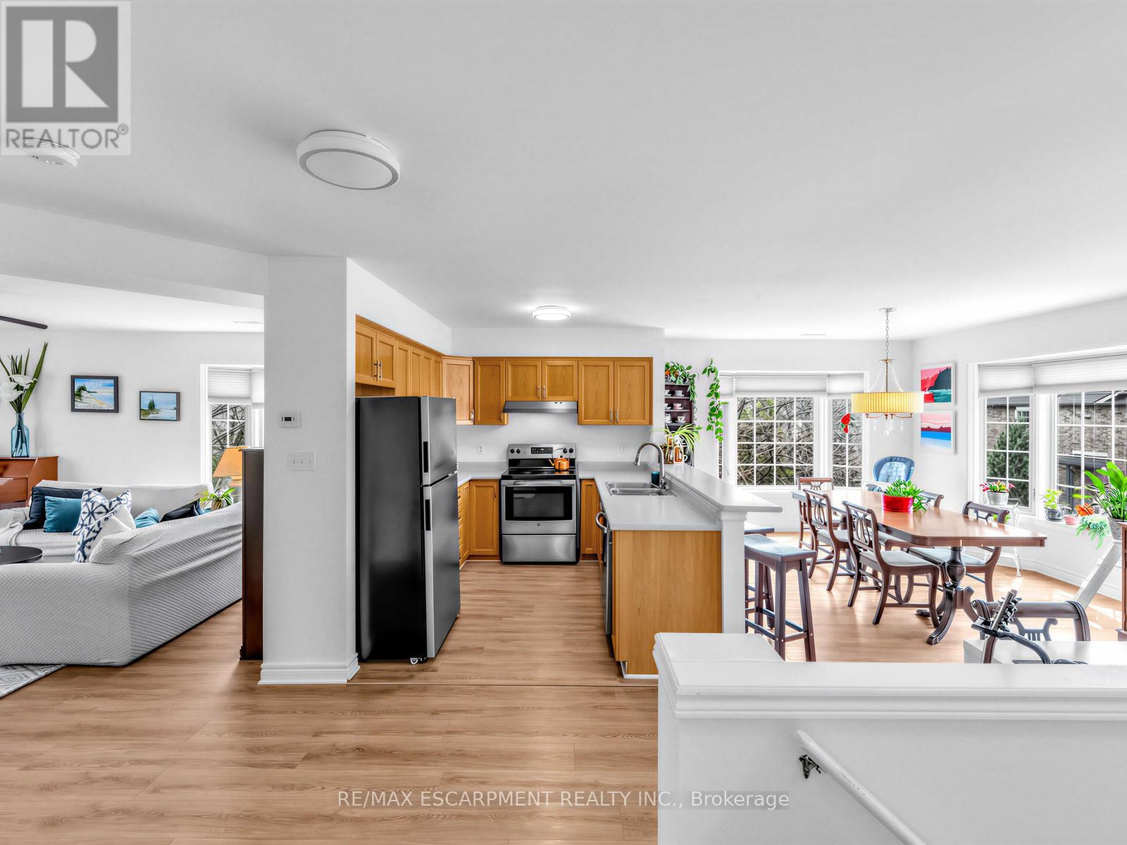 10 - 705 CUMBERLAND AVENUE, Burlington (Roseland), Ontario, L7N3W4 — Photo 5