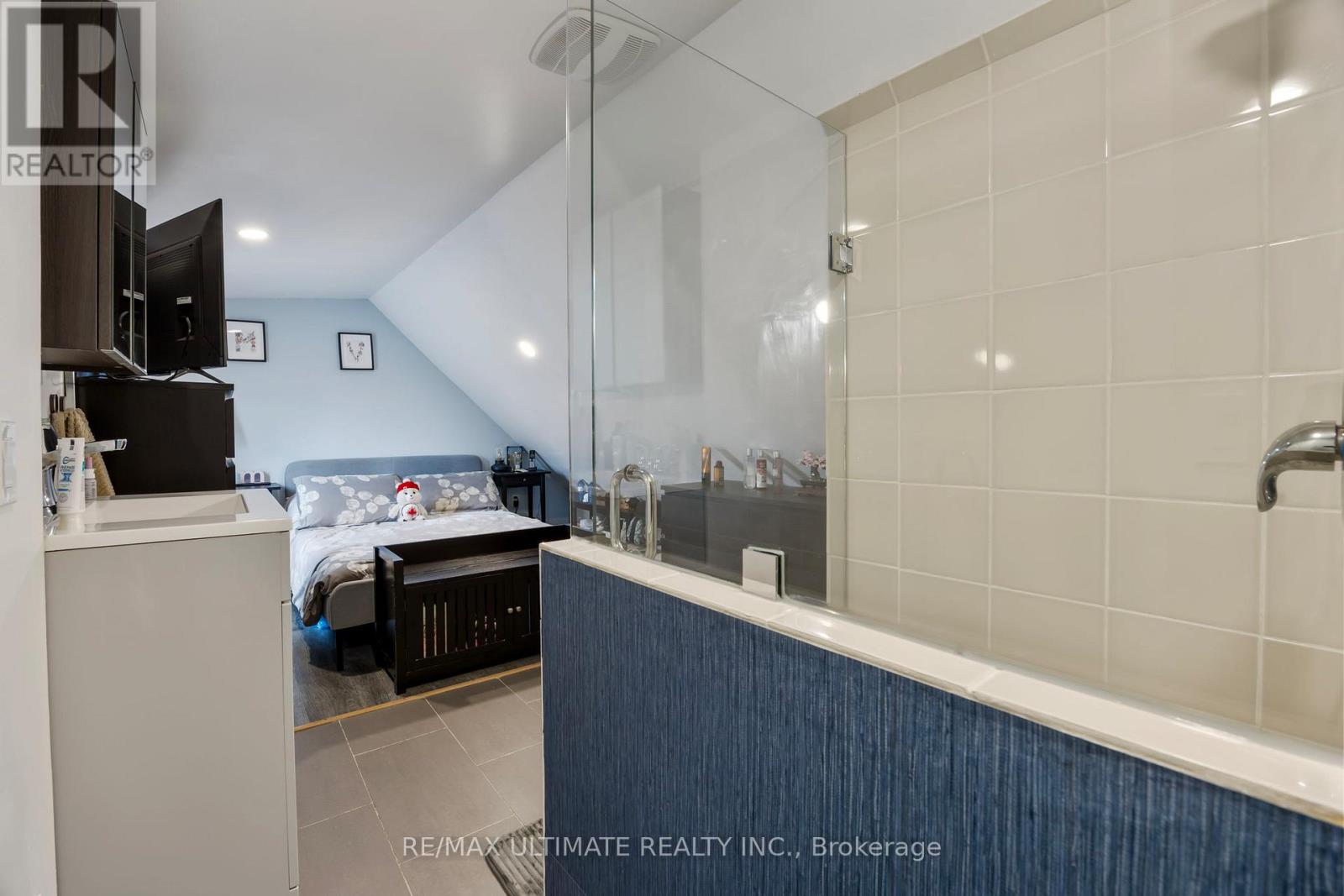 82 BEECHWOOD AVENUE, Toronto (Rockcliffe-Smythe), Ontario, M6N4T3 — Photo 15