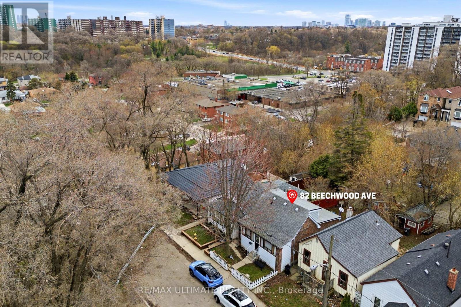 82 BEECHWOOD AVENUE, Toronto (Rockcliffe-Smythe), Ontario, M6N4T3 — Photo 4