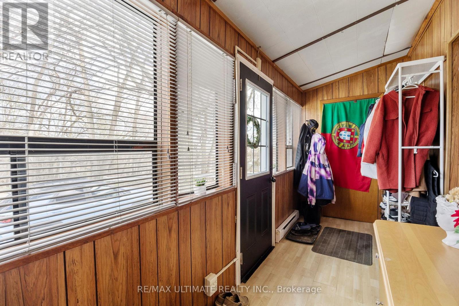 82 BEECHWOOD AVENUE, Toronto (Rockcliffe-Smythe), Ontario, M6N4T3 — Photo 6