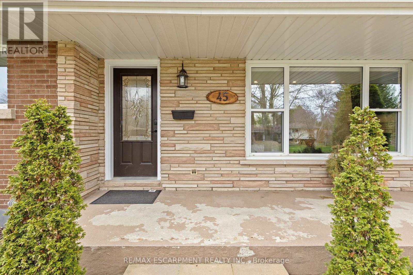 45 DRIFTWOOD DRIVE, Brantford, Ontario, N3R3K2 — Photo 4