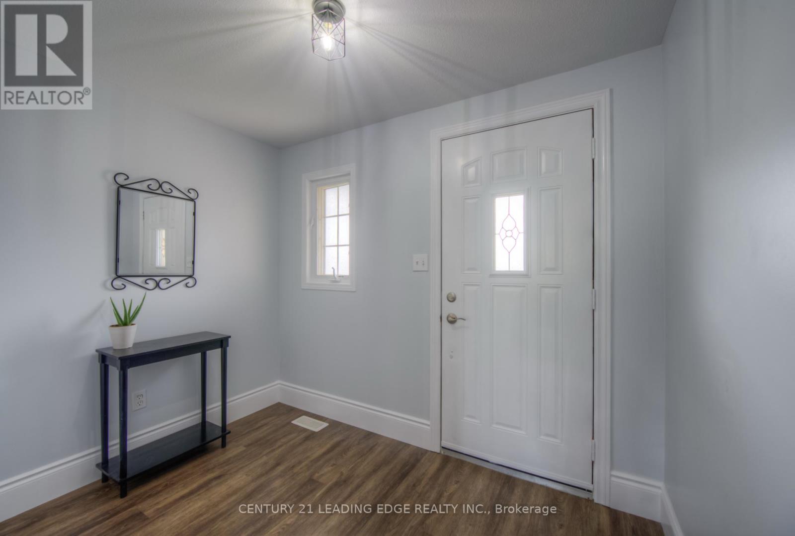 197 PROSPERITY DRIVE, Kitchener, Ontario, N2E4E5 — Photo 2