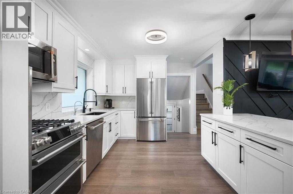 162 GREENBROOK Drive, Kitchener, Ontario, N2M4J7 — Photo 8