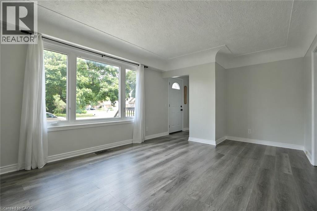 15 GAILMONT Drive, Hamilton, Ontario, L8K4B2 — Photo 6