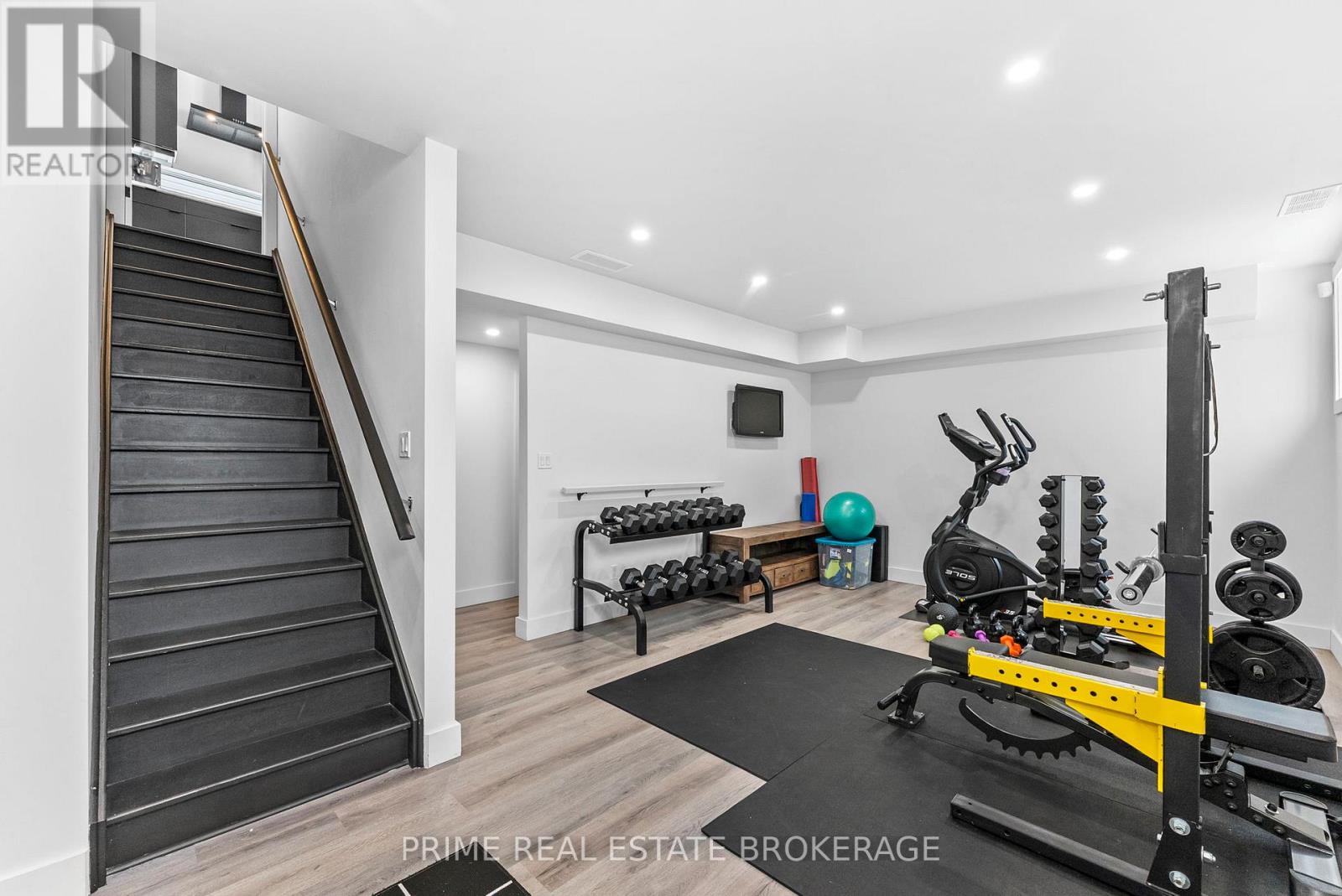 1577 APPLEROCK AVENUE, London North (North S), Ontario, N6G0X5 — Photo 32