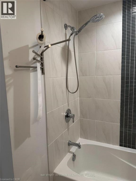 1 REDFERN Avenue Unit# 202, Hamilton, Ontario, L9C7S6 — Photo 10