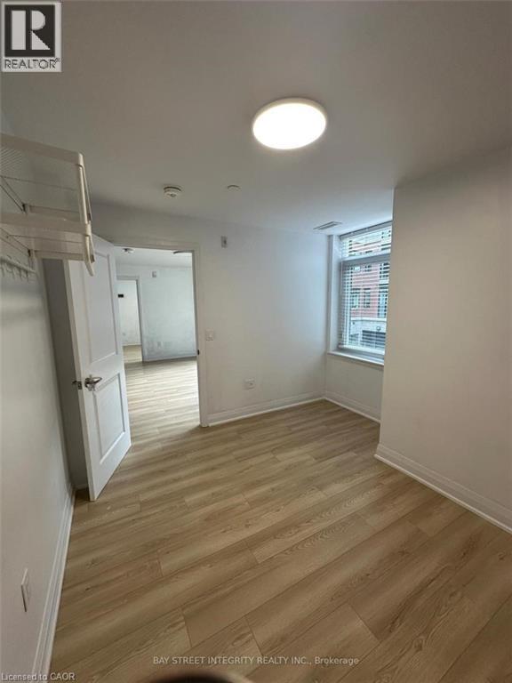 1 REDFERN Avenue Unit# 202, Hamilton, Ontario, L9C7S6 — Photo 11