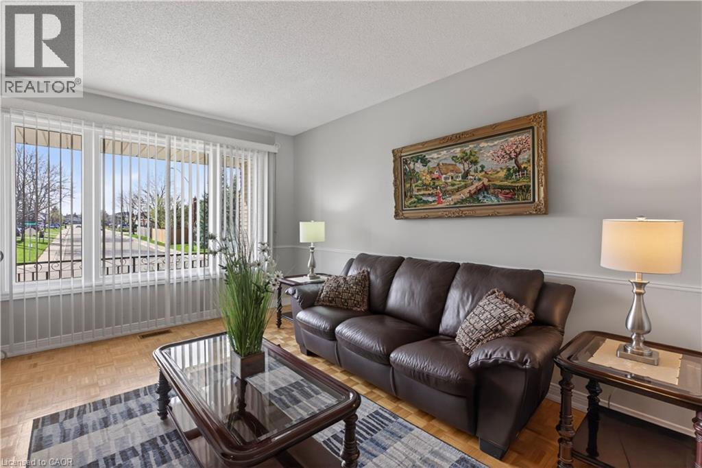 491 EAGLEWOOD Drive, Hamilton, Ontario, L8W3J2 — Photo 6