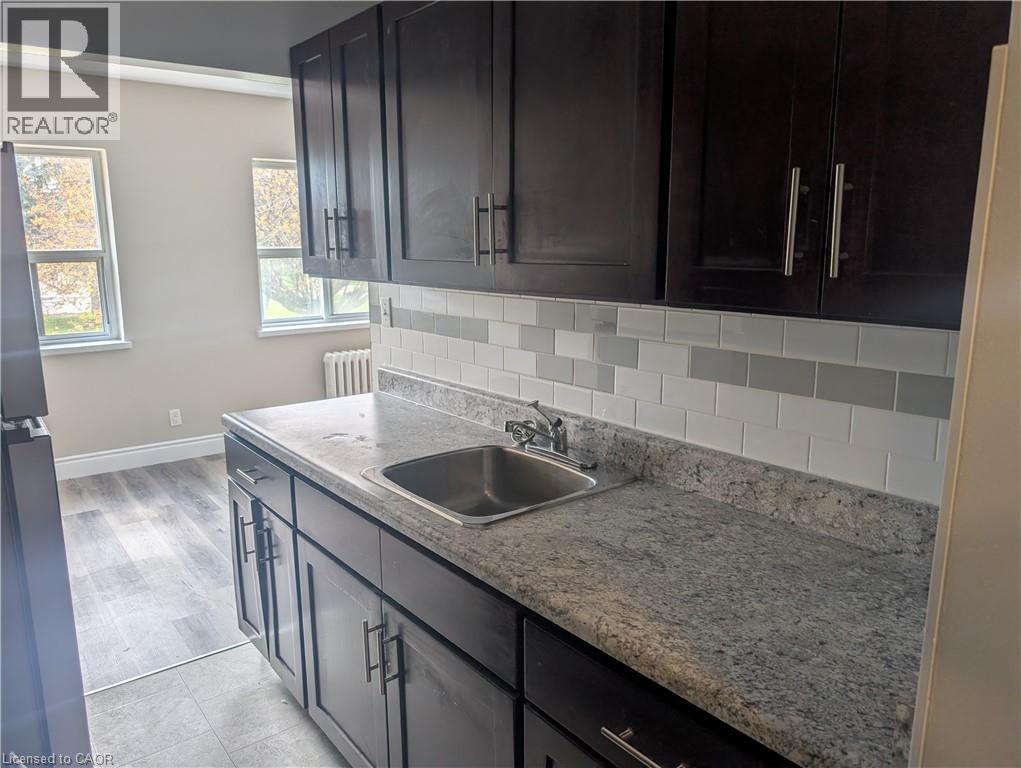 2043 PROSPECT Street Unit# 36, Burlington, Ontario, L7R1Z2 — Photo 6