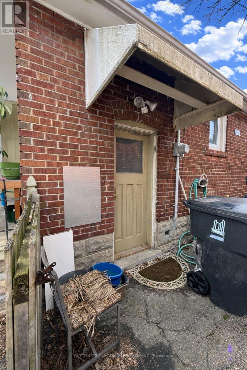 368 WINNETT AVENUE, Toronto (Oakwood Village), Ontario, M6C3M1 — Photo 4