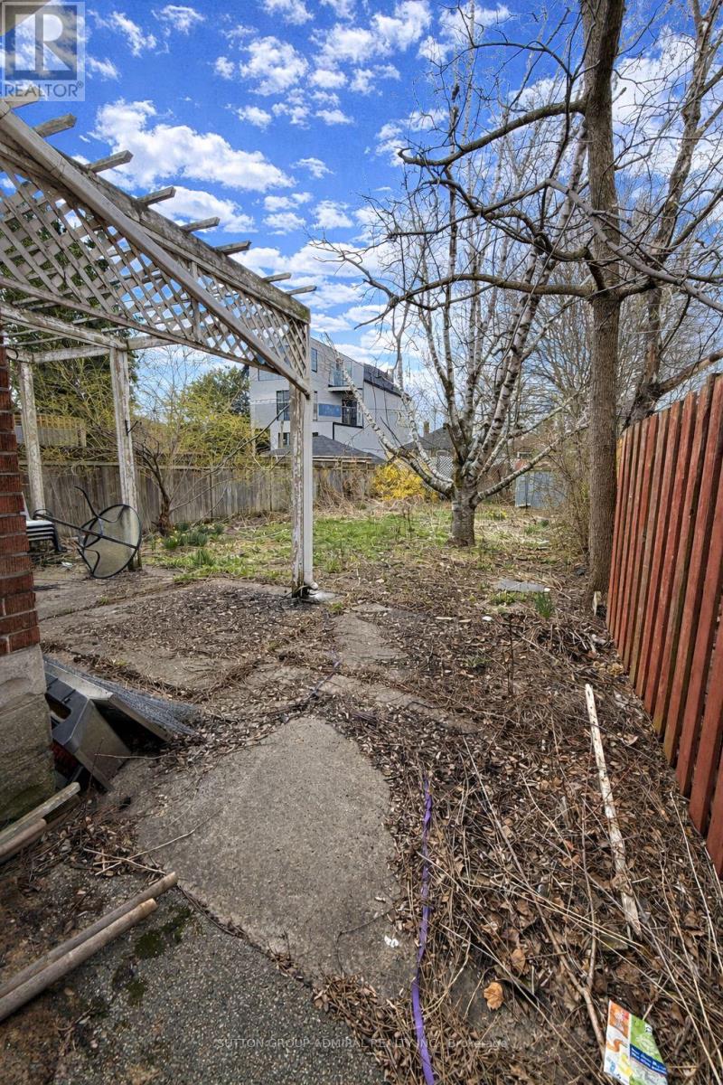 368 WINNETT AVENUE, Toronto (Oakwood Village), Ontario, M6C3M1 — Photo 6