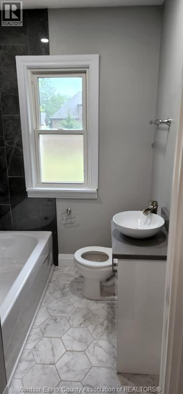 4221 KENNEDY DRIVE East, Windsor, Ontario, N9G1Y1 — Photo 6