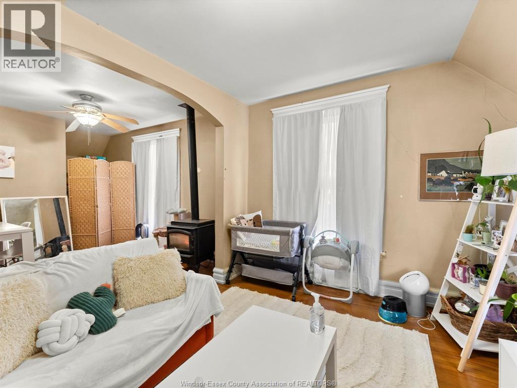 39 RUSSELL, Leamington, Ontario, N8H1V1 — Photo 3
