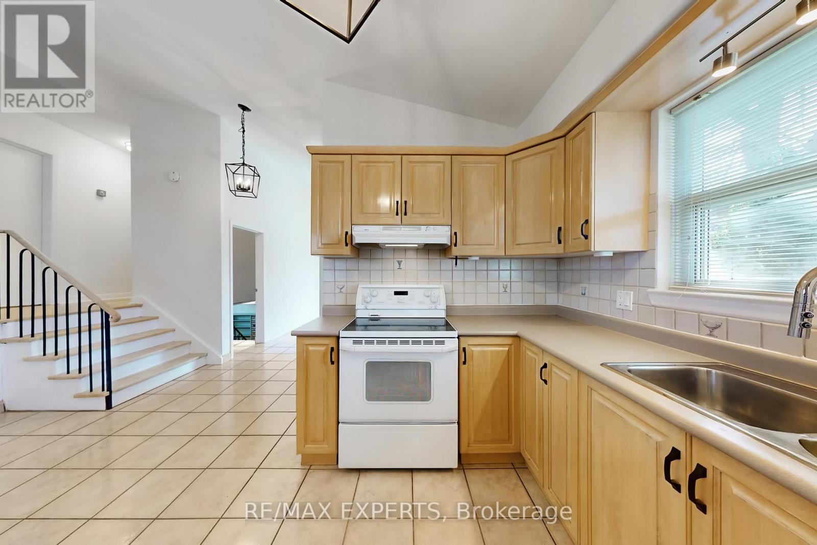 50 GOODMAN CRESCENT, Vaughan (Maple), Ontario, L6A1E2 — Photo 10