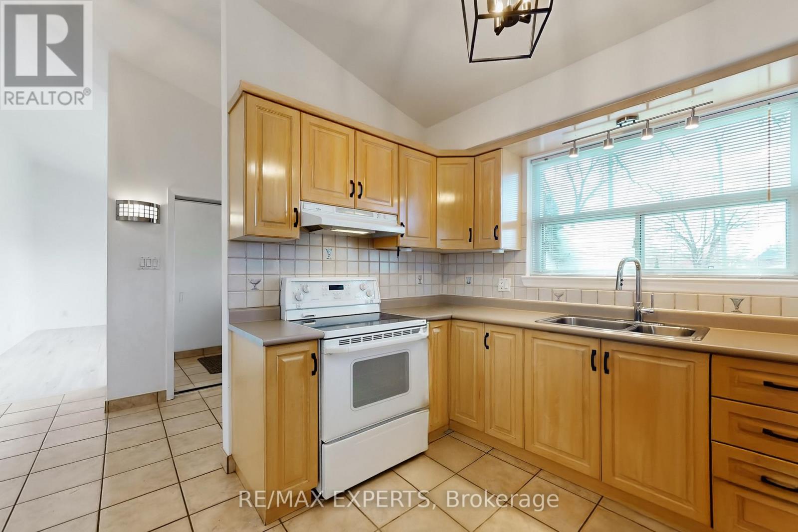 50 GOODMAN CRESCENT, Vaughan (Maple), Ontario, L6A1E2 — Photo 12