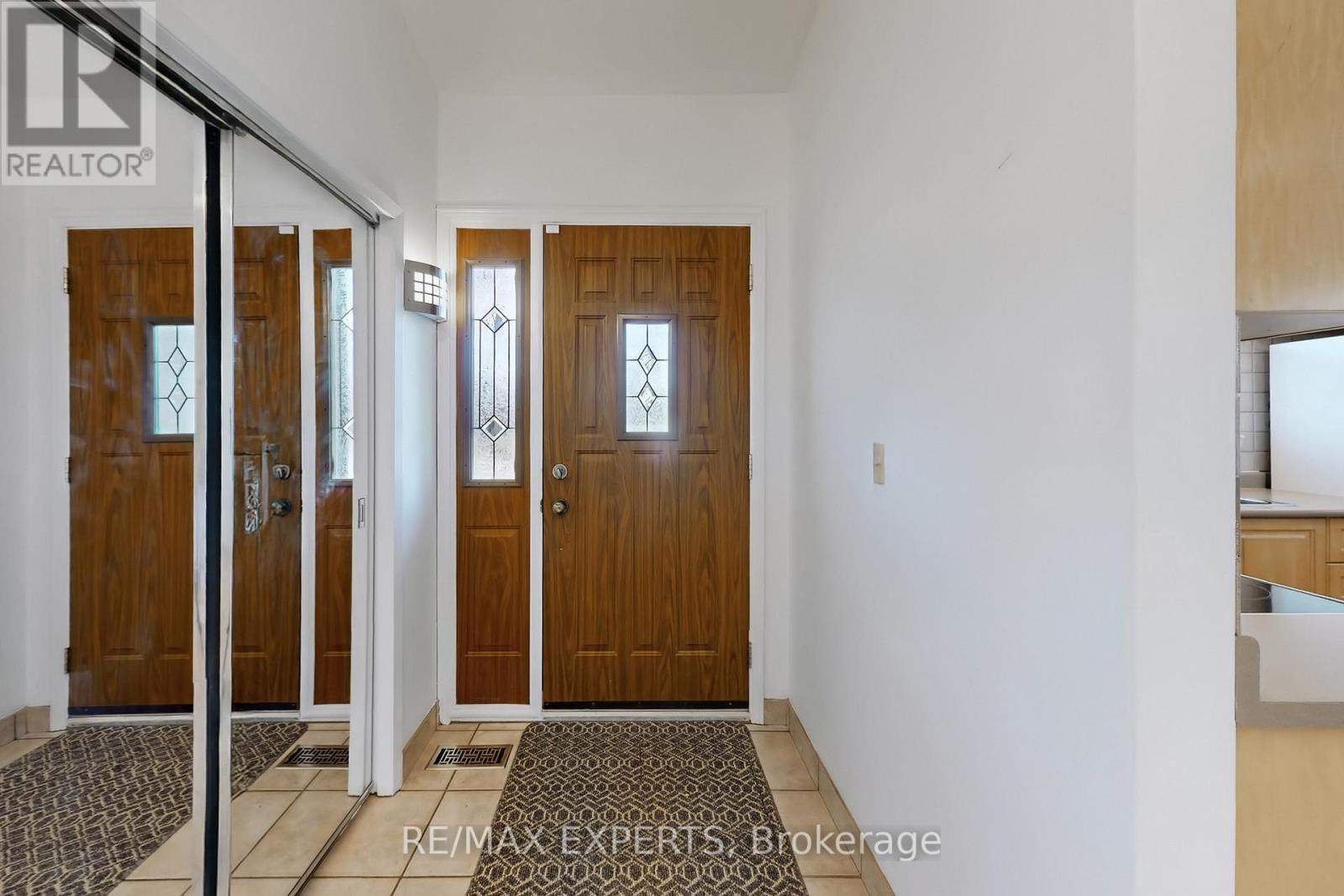 50 GOODMAN CRESCENT, Vaughan (Maple), Ontario, L6A1E2 — Photo 4