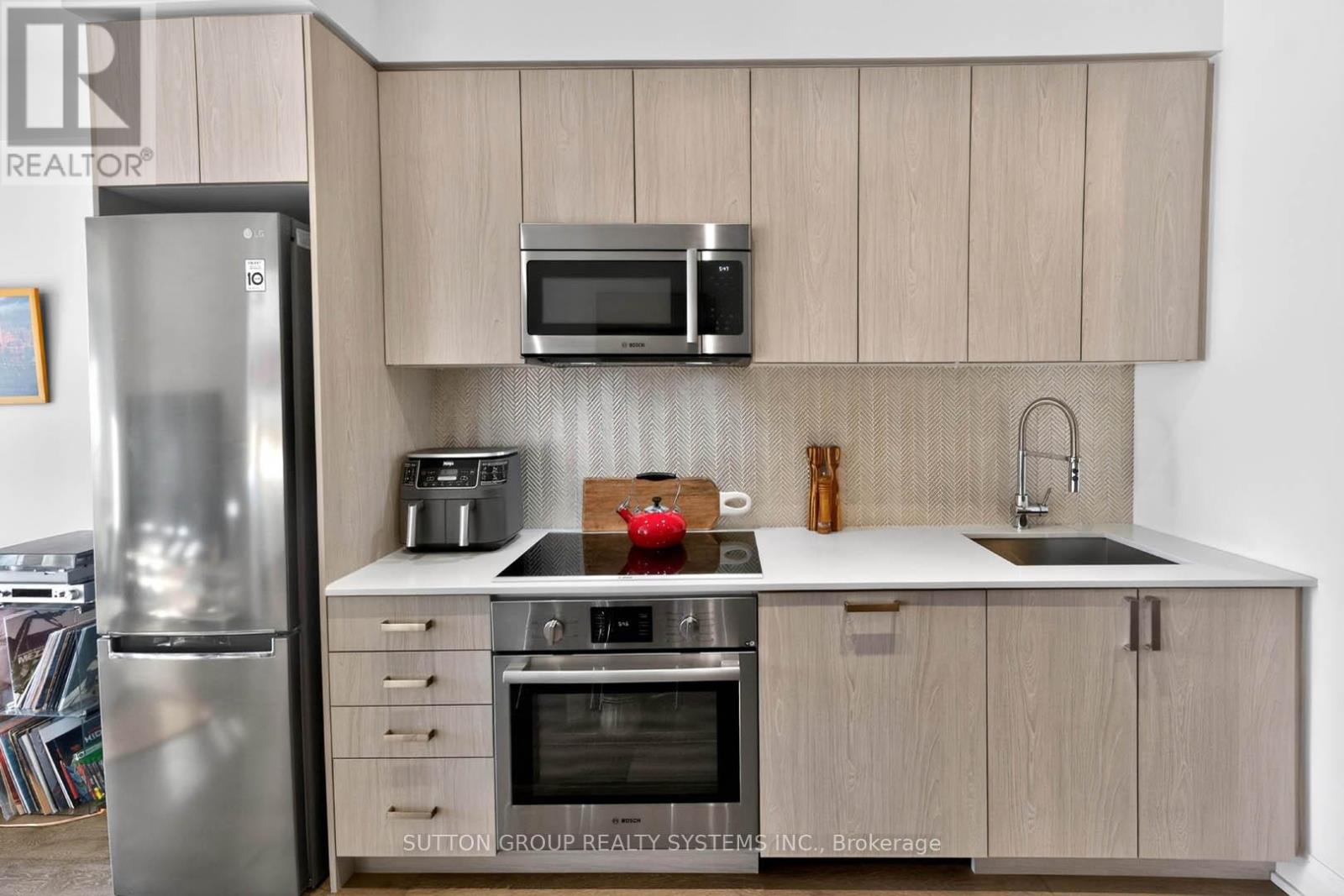 316 - 293 THE KINGSWAY, Toronto (Edenbridge-Humber Valley), Ontario, M9A0E8 — Photo 18