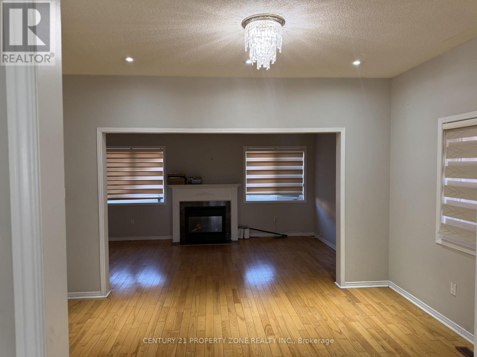 77 MADDYBETH CRESCENT, Brampton (Bram West), Ontario, L6Y5R6 — Photo 3