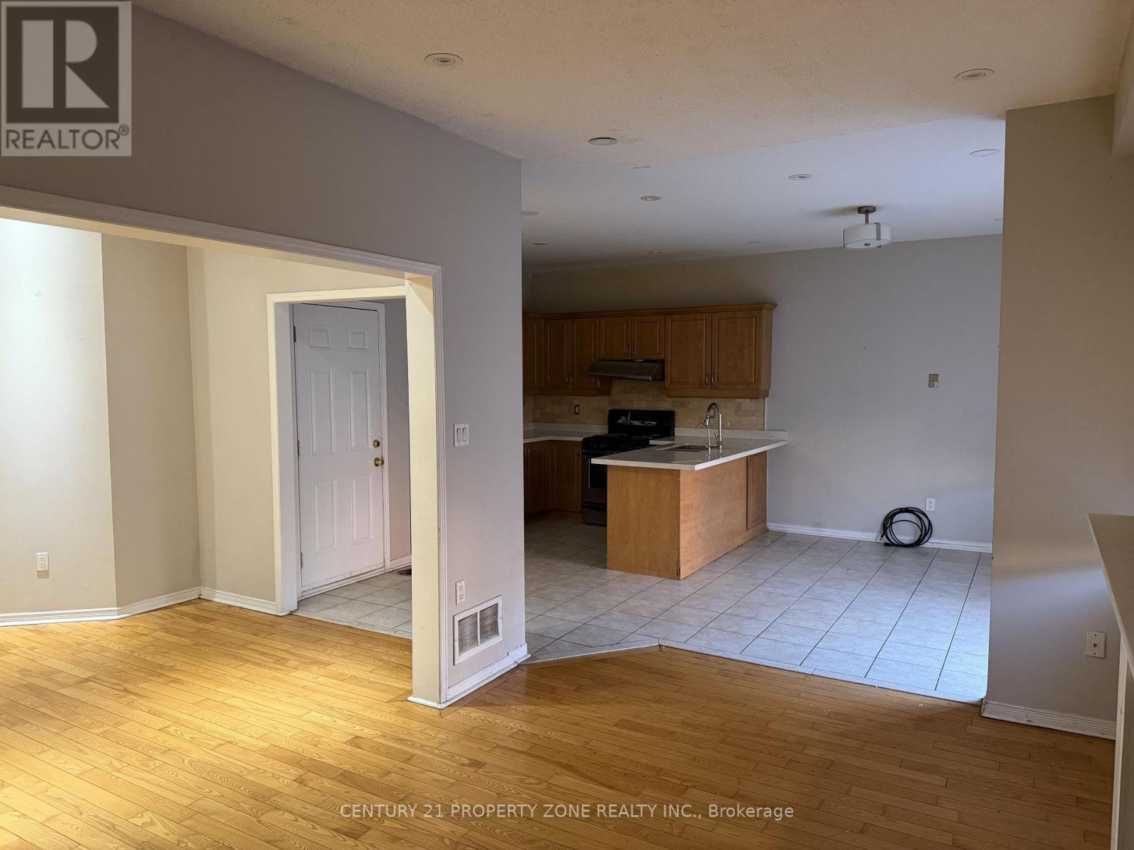 77 MADDYBETH CRESCENT, Brampton (Bram West), Ontario, L6Y5R6 — Photo 4