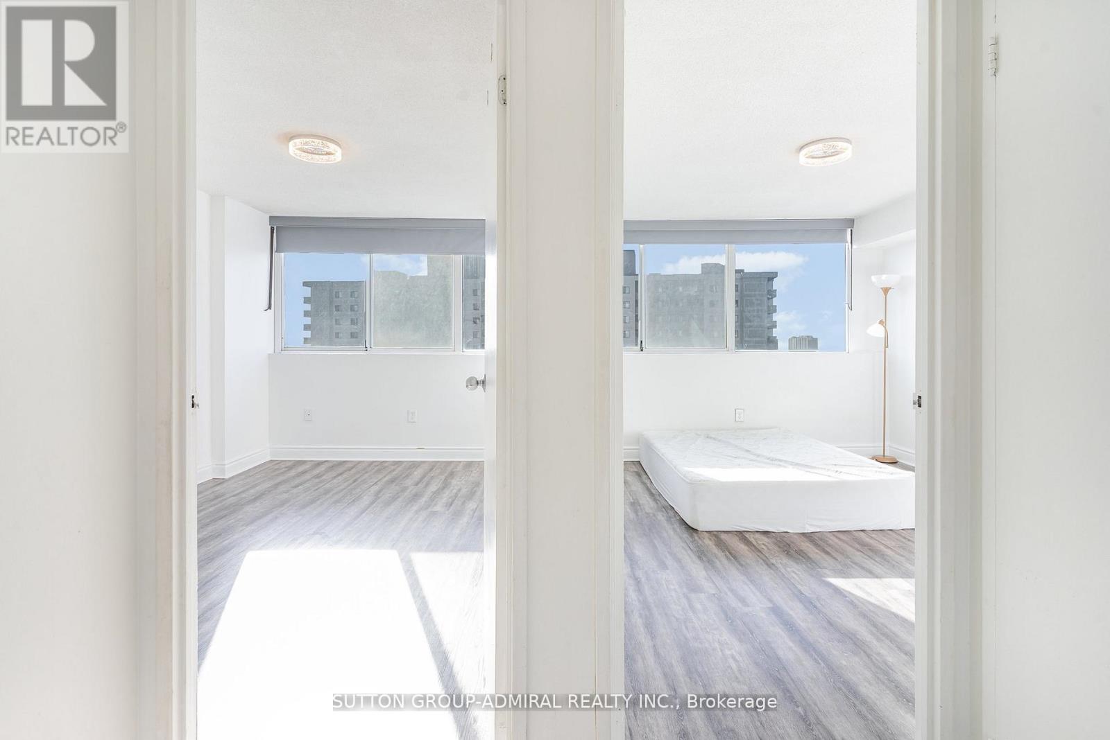 1611 - 3590 KANEFF CRESCENT, Mississauga (Mississauga Valleys), Ontario, L5A3X3 — Photo 5