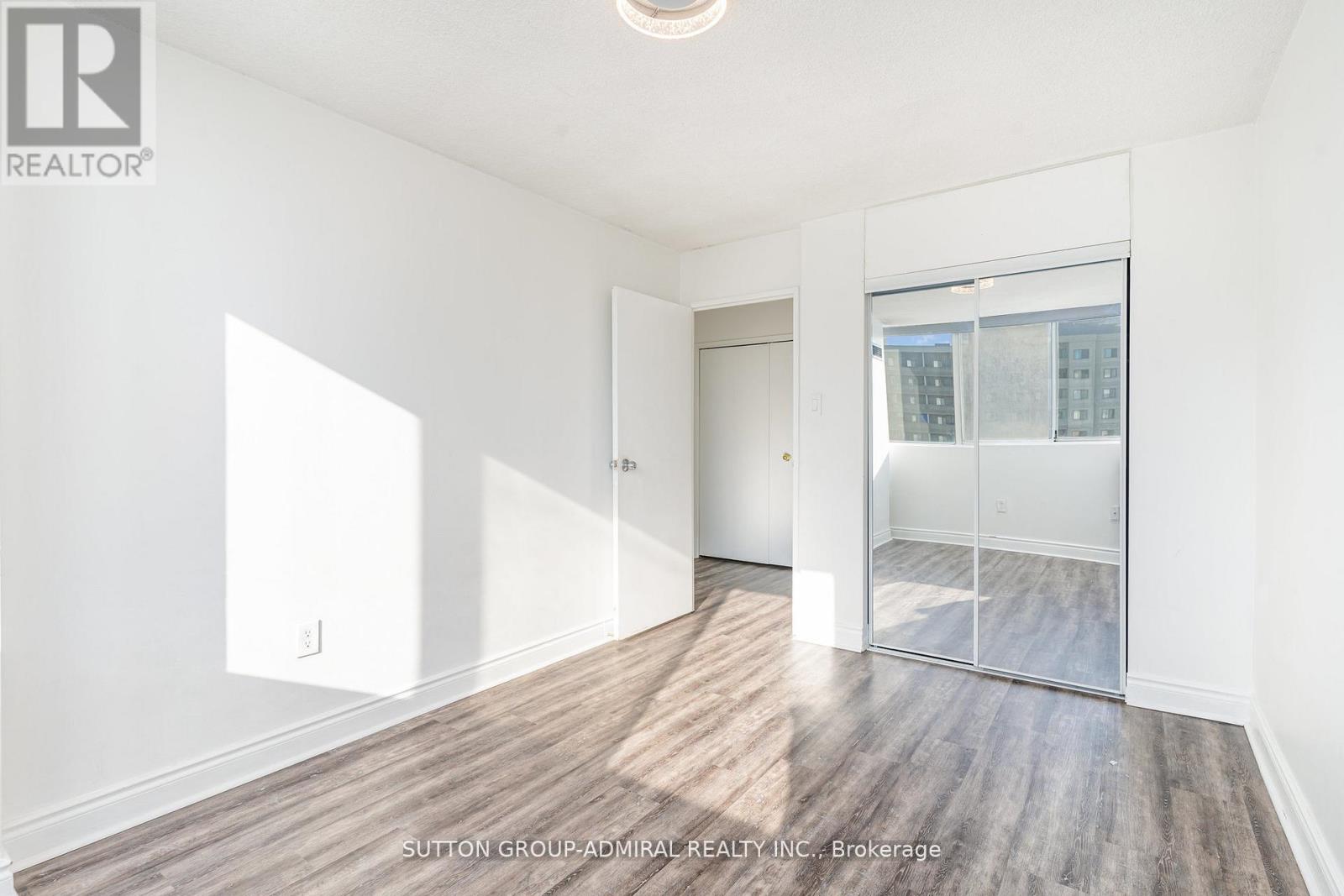 1611 - 3590 KANEFF CRESCENT, Mississauga (Mississauga Valleys), Ontario, L5A3X3 — Photo 7