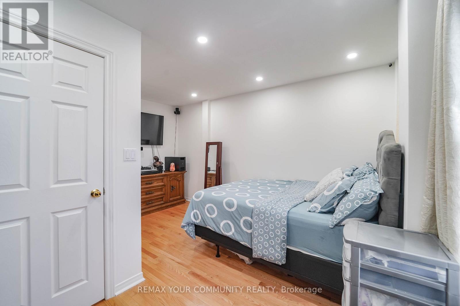 10 TED WRAY CIRCLE, Toronto (Downsview-Roding-CFB), Ontario, M3L0G7 — Photo 23