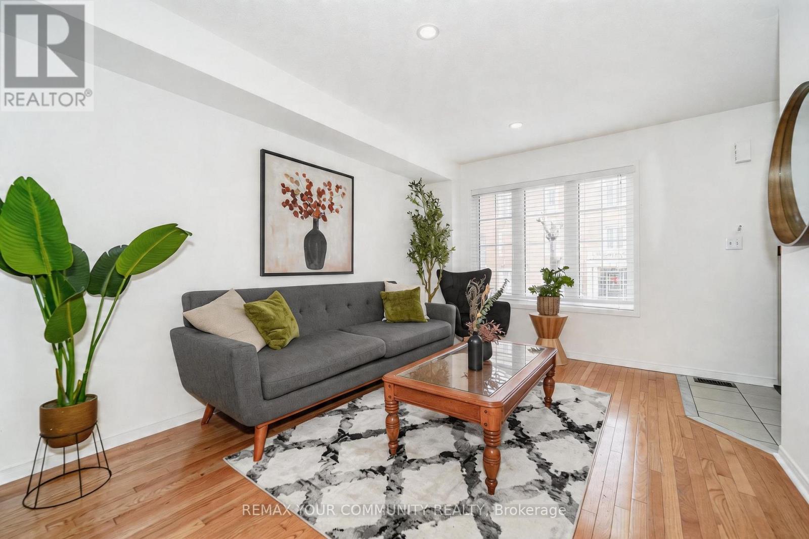 10 TED WRAY CIRCLE, Toronto (Downsview-Roding-CFB), Ontario, M3L0G7 — Photo 7