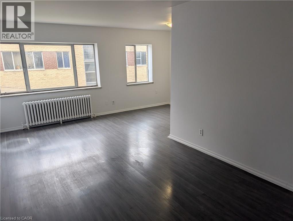 799 ROBINSON Street Unit# 11, Burlington, Ontario, L7R1Z2 — Photo 4