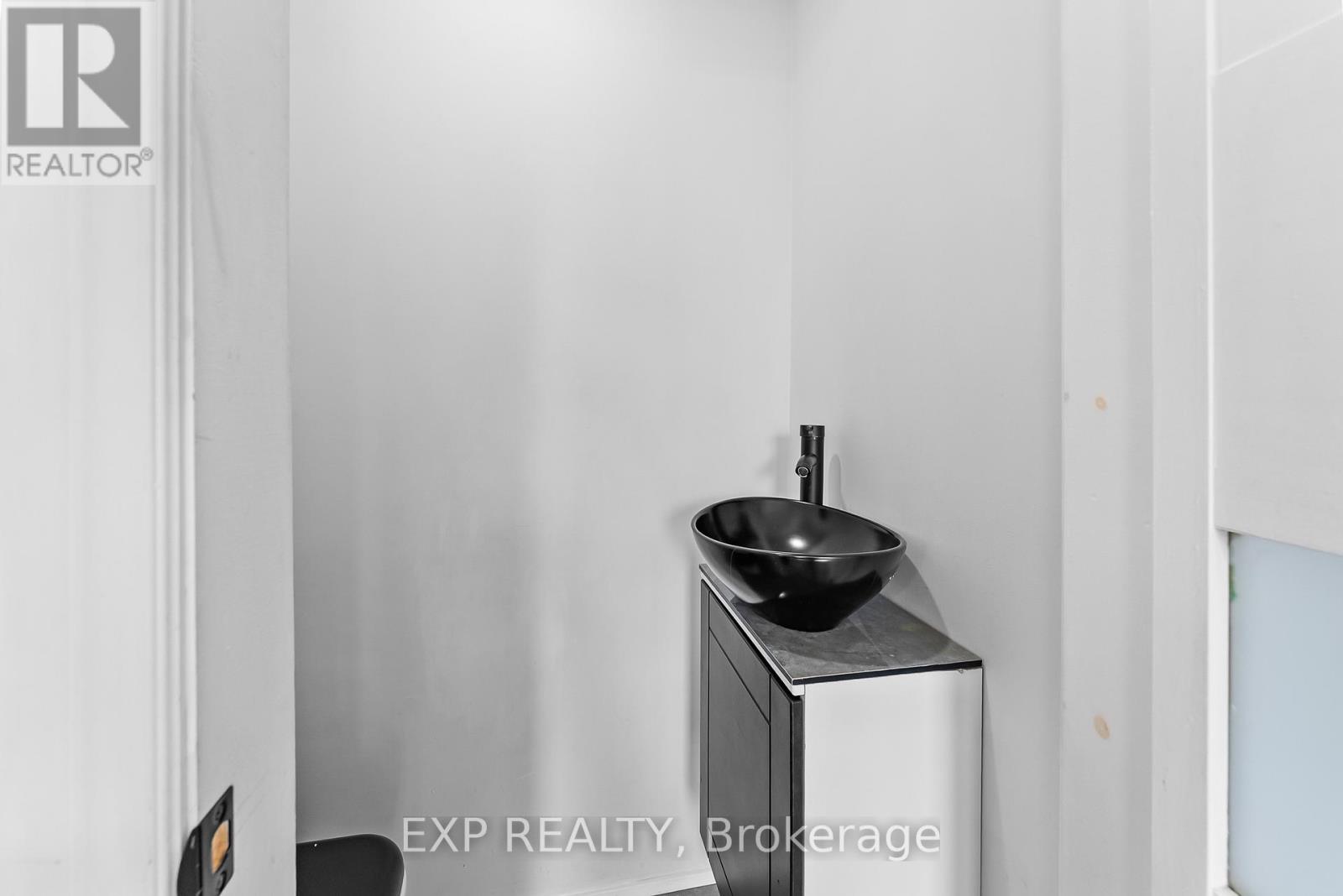 249 WALLACE AVENUE S, Welland (Lincoln/Crowland), Ontario, L3B1R7 — Photo 11