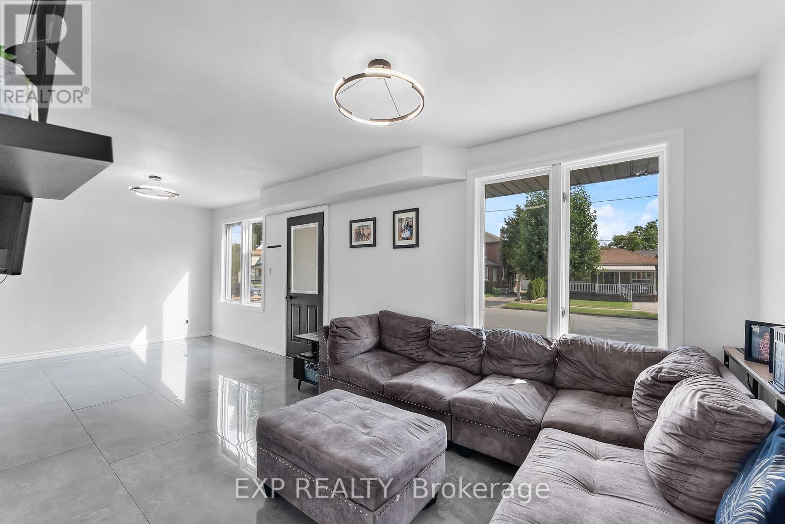 249 WALLACE AVENUE S, Welland (Lincoln/Crowland), Ontario, L3B1R7 — Photo 5