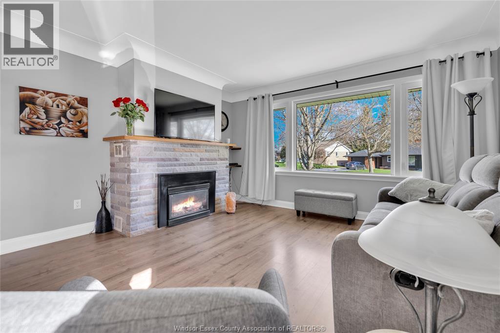 42 GRACE, Leamington, Ontario, N8H1K9 — Photo 4