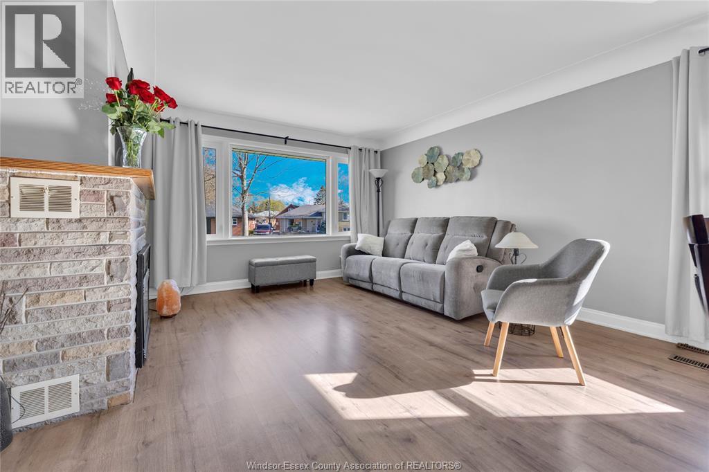 42 GRACE, Leamington, Ontario, N8H1K9 — Photo 8