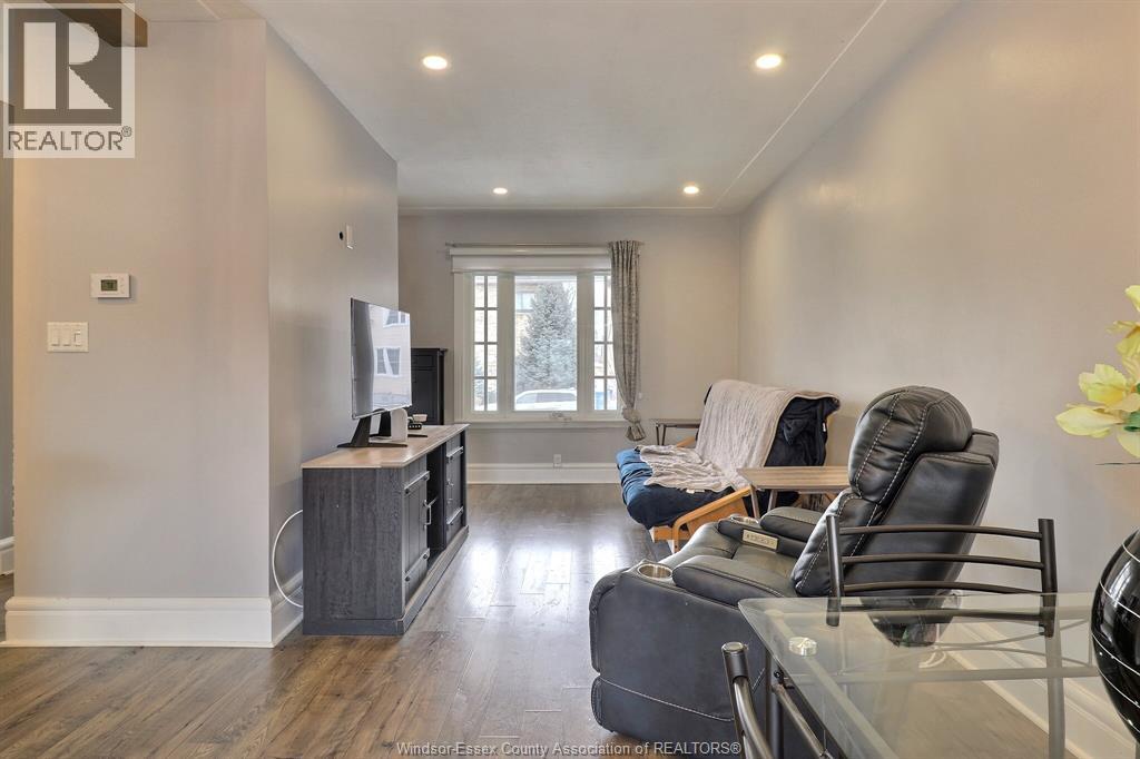 883 PILLETTE, Windsor, Ontario, N8Y3B4 — Photo 11