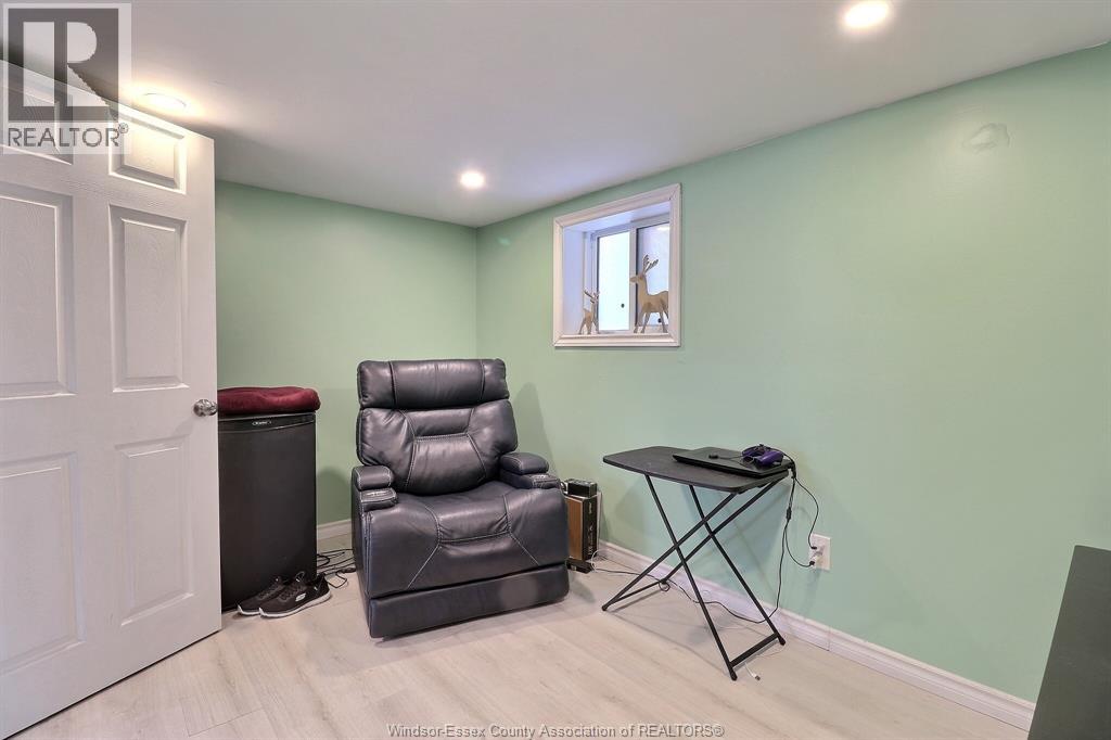 883 PILLETTE, Windsor, Ontario, N8Y3B4 — Photo 31