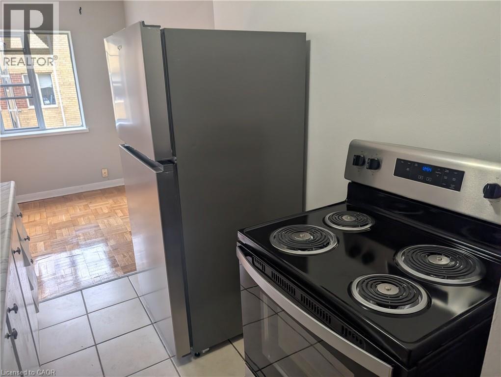 2035 PROSPECT Street Unit# 27, Burlington, Ontario, L7R1Z2 — Photo 3