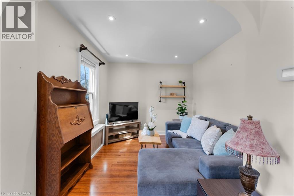 62 ROLLS Avenue, St. Catharines, Ontario, L2N1W1 — Photo 7