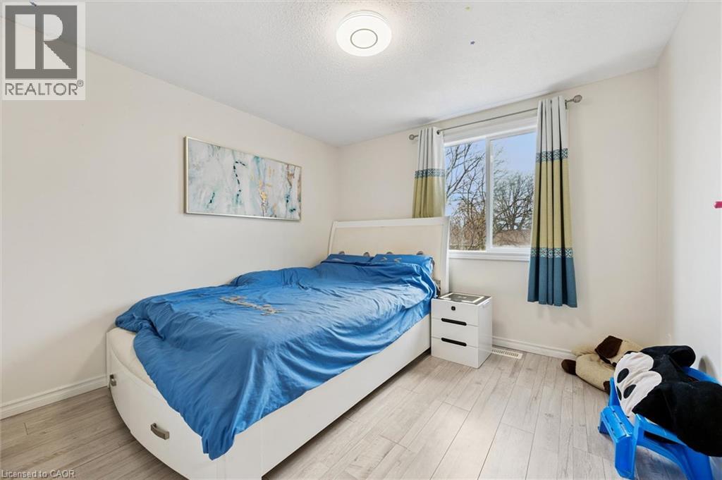 415 BAIRSTOW Crescent Unit# 5, Waterloo, Ontario, N2K2H7 — Photo 14