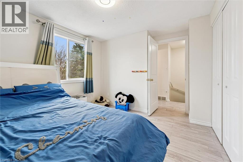 415 BAIRSTOW Crescent Unit# 5, Waterloo, Ontario, N2K2H7 — Photo 15