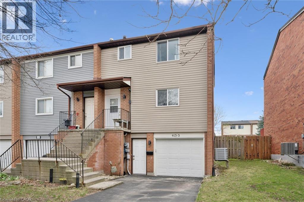 415 BAIRSTOW Crescent Unit# 5, Waterloo, Ontario, N2K2H7 — Photo 3