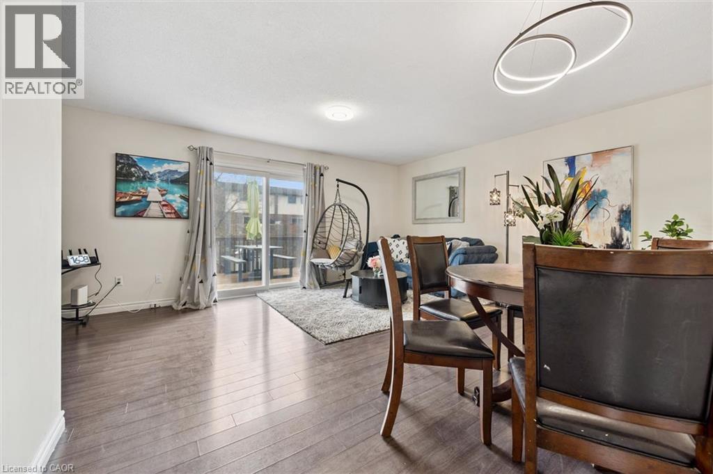 415 BAIRSTOW Crescent Unit# 5, Waterloo, Ontario, N2K2H7 — Photo 6