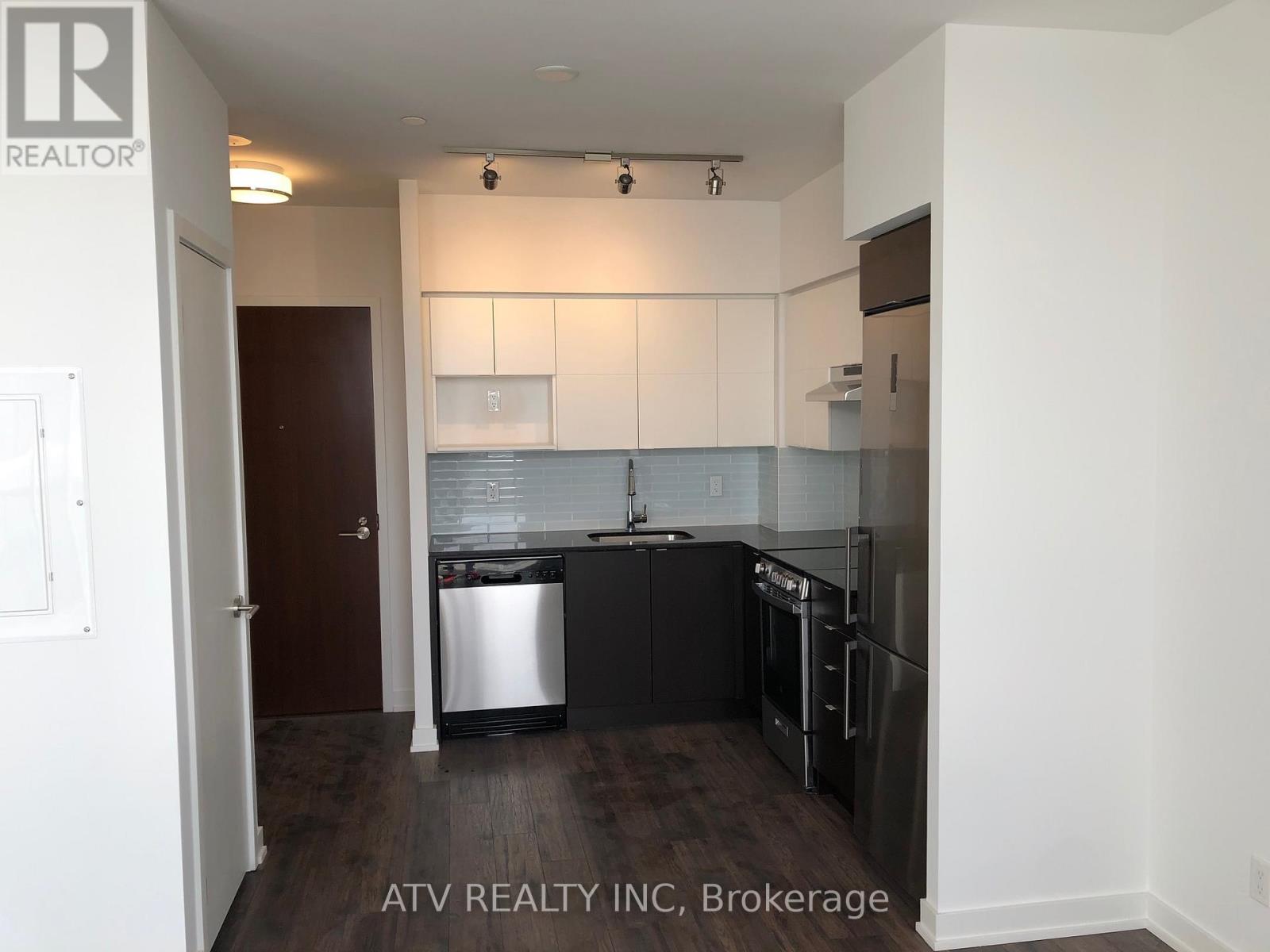 1521 - 120 VARNA DRIVE, Toronto (Englemount-Lawrence), Ontario, M6A1N3 — Photo 5