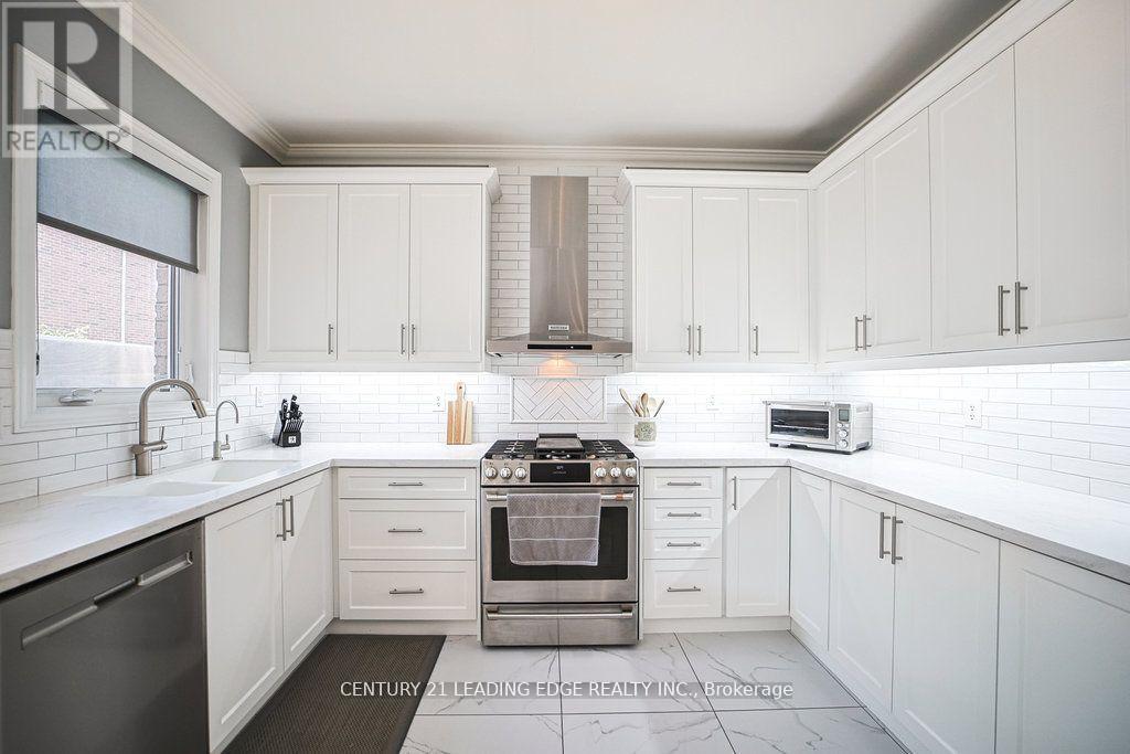 204 IVY JAY CRESCENT, Aurora, Ontario, L4G0E9 — Photo 7