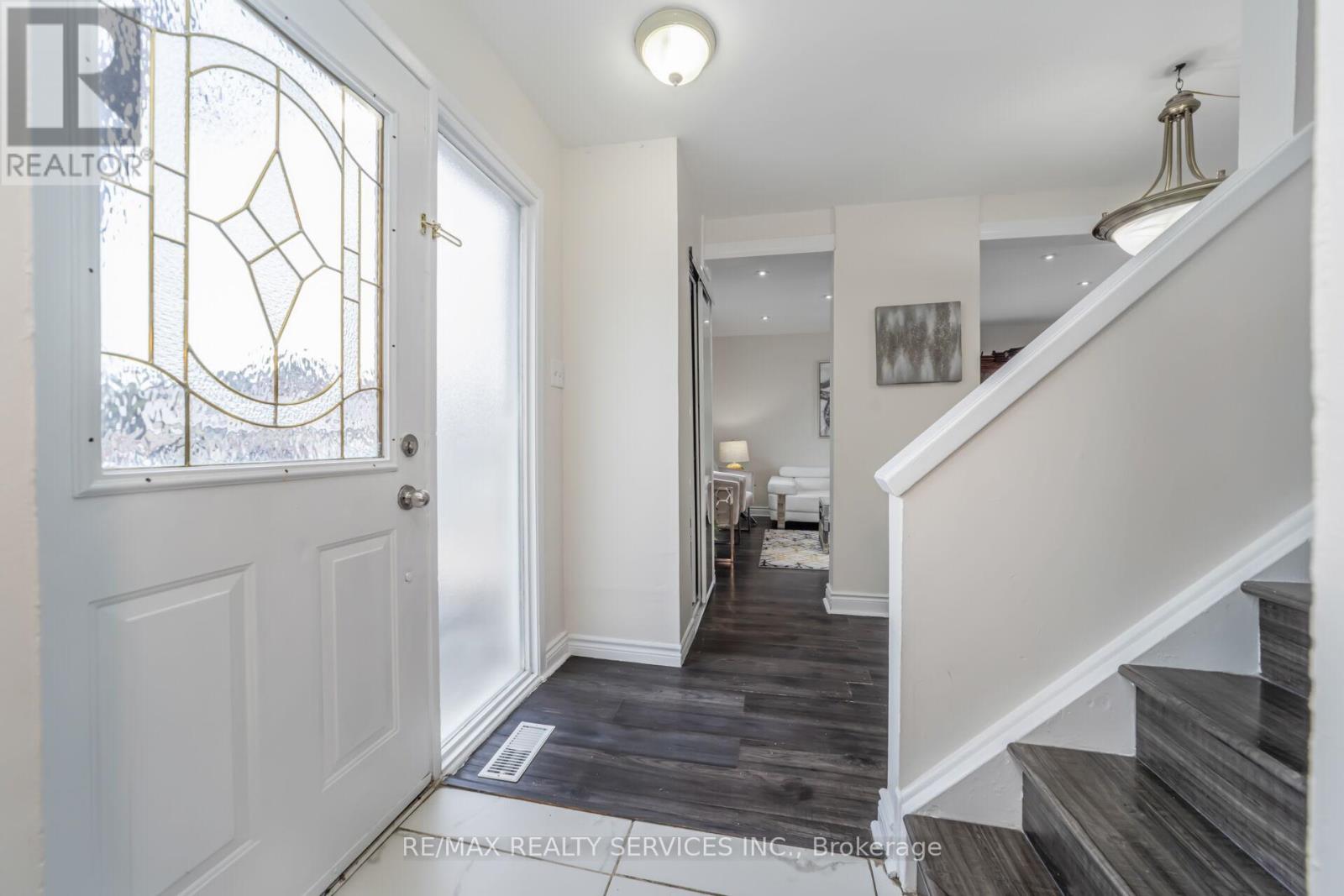 11 JULIETTE SQUARE, Brampton (Northgate), Ontario, L6S2M6 — Photo 5