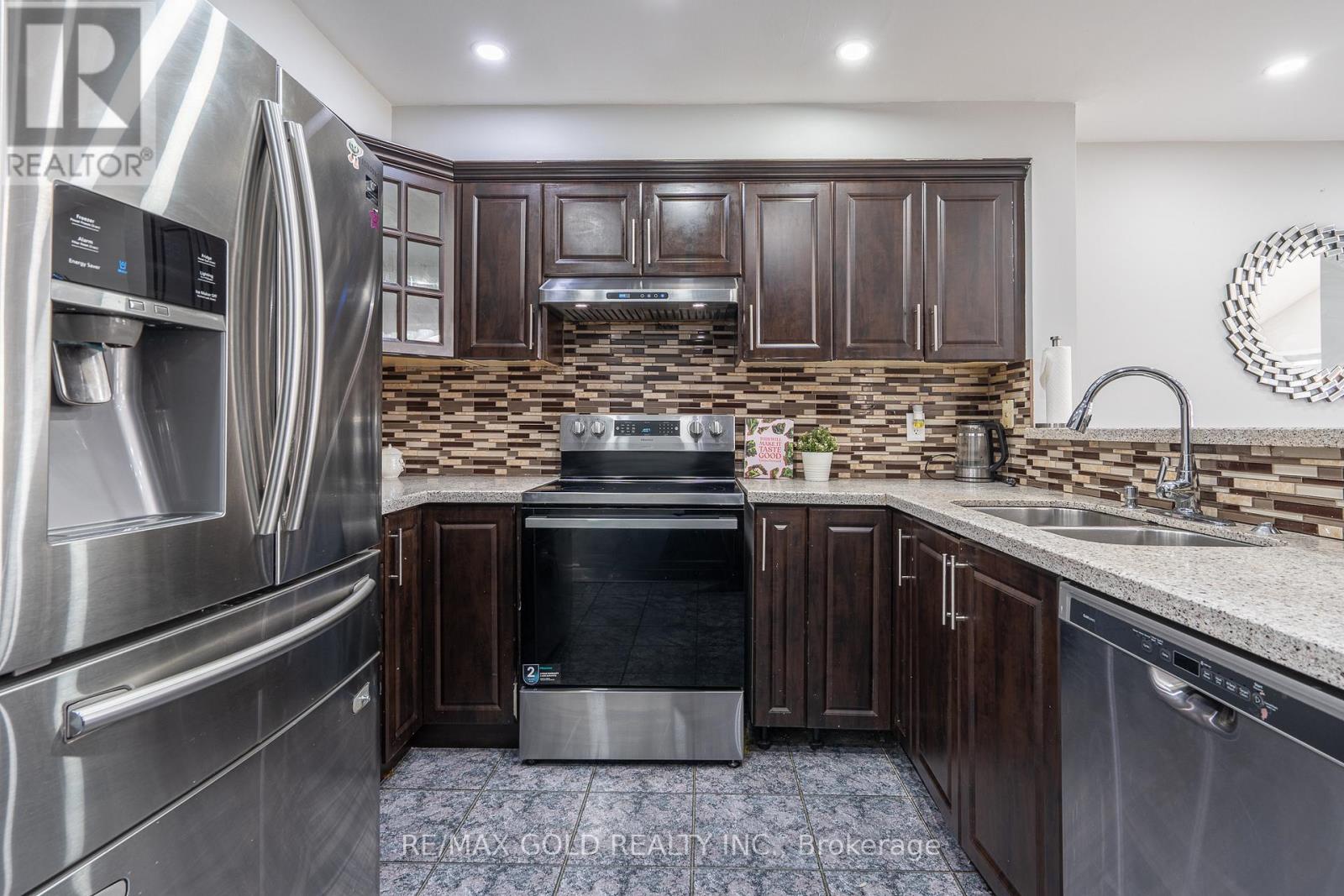 135 CORDGRASS CRESCENT, Brampton (Sandringham-Wellington), Ontario, L6R1Z8 — Photo 10