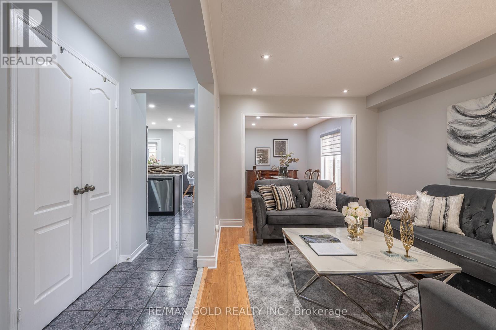 135 CORDGRASS CRESCENT, Brampton (Sandringham-Wellington), Ontario, L6R1Z8 — Photo 3