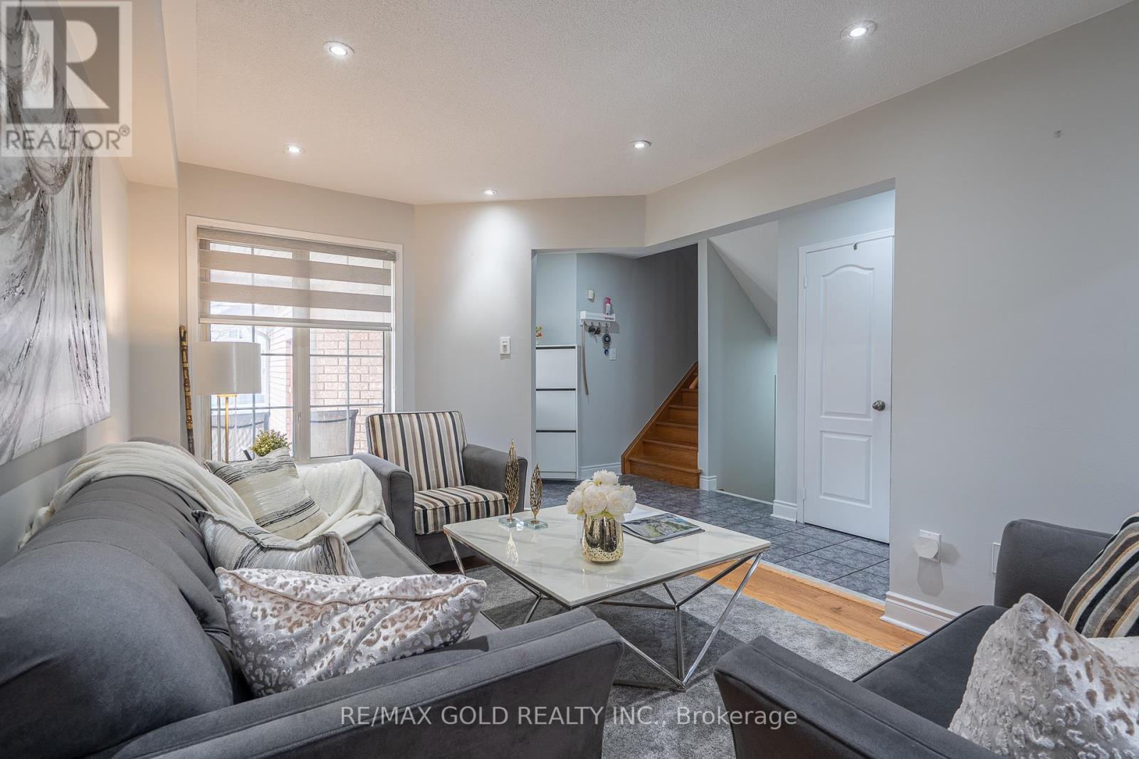 135 CORDGRASS CRESCENT, Brampton (Sandringham-Wellington), Ontario, L6R1Z8 — Photo 5